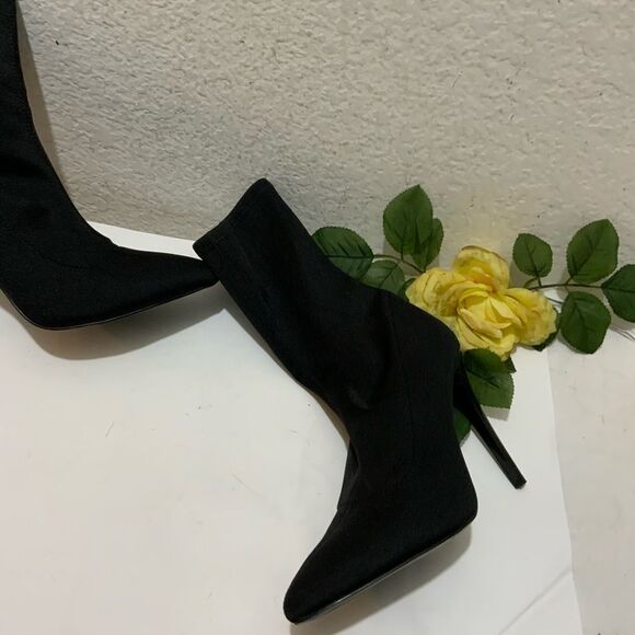 Call It Spring Hailassi Sock Booties 4” heel height size 8/ 38.5 - Picture 5 of 9